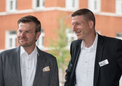 Nürnbergs Oberbürgermeister Marcus König und VAG-Vorstandssprecher Tim Dahlmann-Resing.