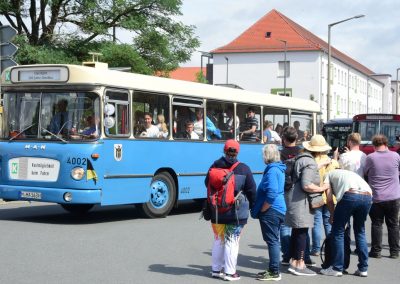Der MAN 750 HO M 11 A wurde als Wagen 4002 von 1967 bis 1973 im Linienverkehr eingesetzt. In den 60er und 70er Jahren prägte er in verschiedenen Ausführungen als Solo- und Gelenkbus den Münchner Stadtverkehr.