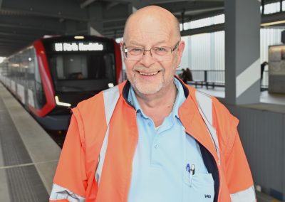Am U-Bahnhof Muggenhof war Michael Sharp die vergangenen Jahre häufig. Zunächst im Zuge der Planung und Absprachen, dann bei der Bauüberwachung. Jetzt ist es fast geschafft. Der U-Bahnhof Muggenhof ist deutlich schöner und fit für die nächsten Jahre.