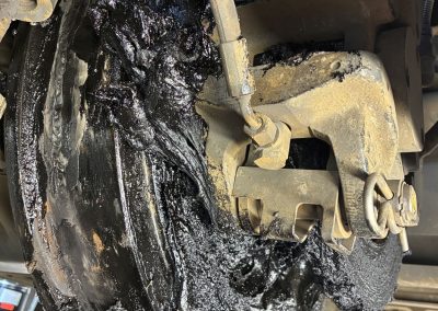Mit Hochdruck zurück auf die Schiene: Auch in der Werkstatt laufen die Arbeiten auf Hochtouren.
