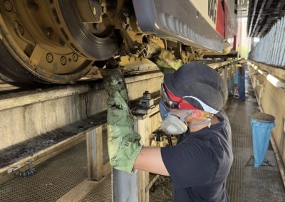 Mit Hochdruck zurück auf die Schiene: Auch in der Werkstatt laufen die Arbeiten auf Hochtouren.