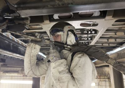 Mit Hochdruck zurück auf die Schiene: Auch in der Werkstatt laufen die Arbeiten auf Hochtouren.