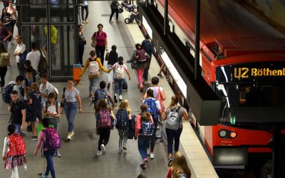 Mit unseren Bussen und Bahnen sicher in die Schule