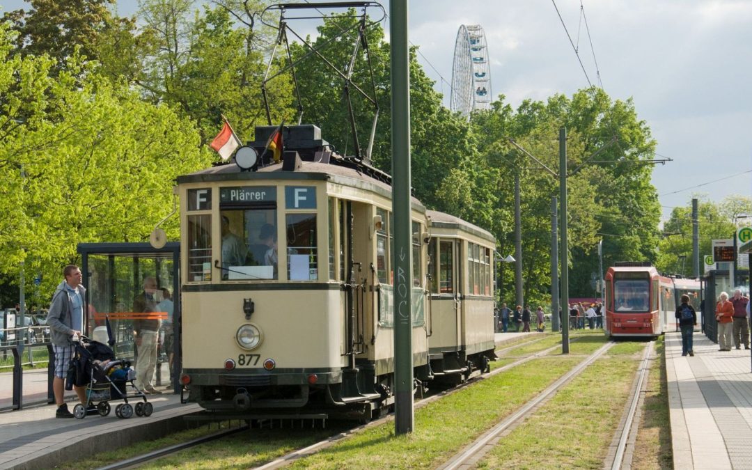 Öffis und Volksfest gehören schon lange zusammen