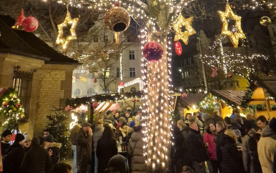 Mit Bus und Bahn zum Weihnachtsmarkt